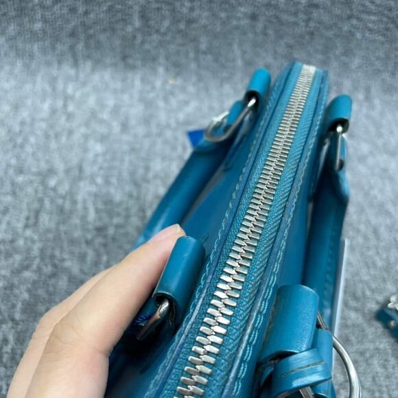 100% Authentic Louis Vuitton Alma Epi Leather Satchel Bag 480-081024 - Picture 6 of 16